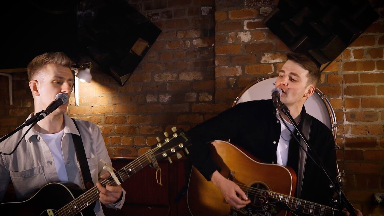 Belter - Gerry Cinnamon // With Every Heartbeat - Robyn (The Mac Bros. LIVE acoustic cover)