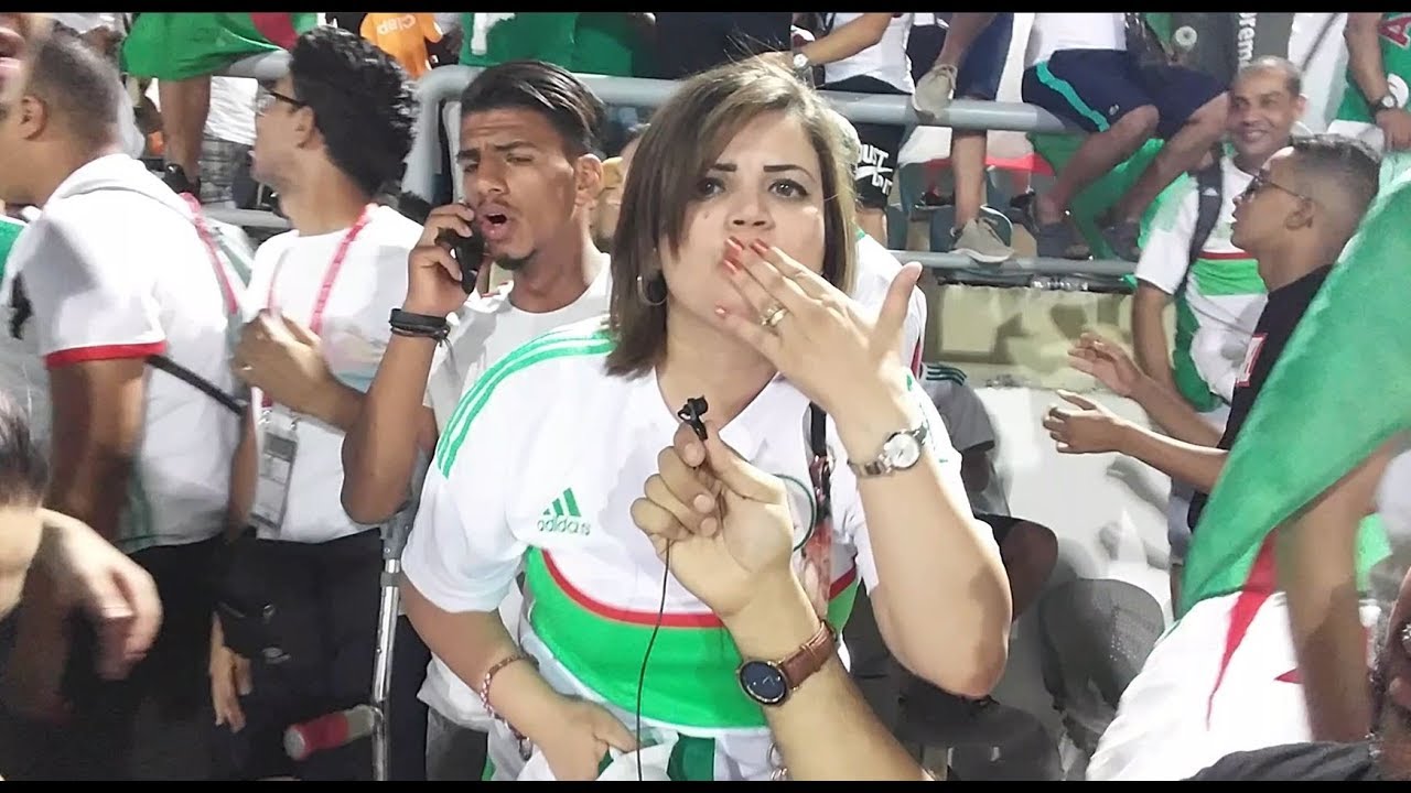 تعليقات وفرحة جماهير الجزائر لحظة نهاية مباراة غينيا بفوز رائع (3-0)