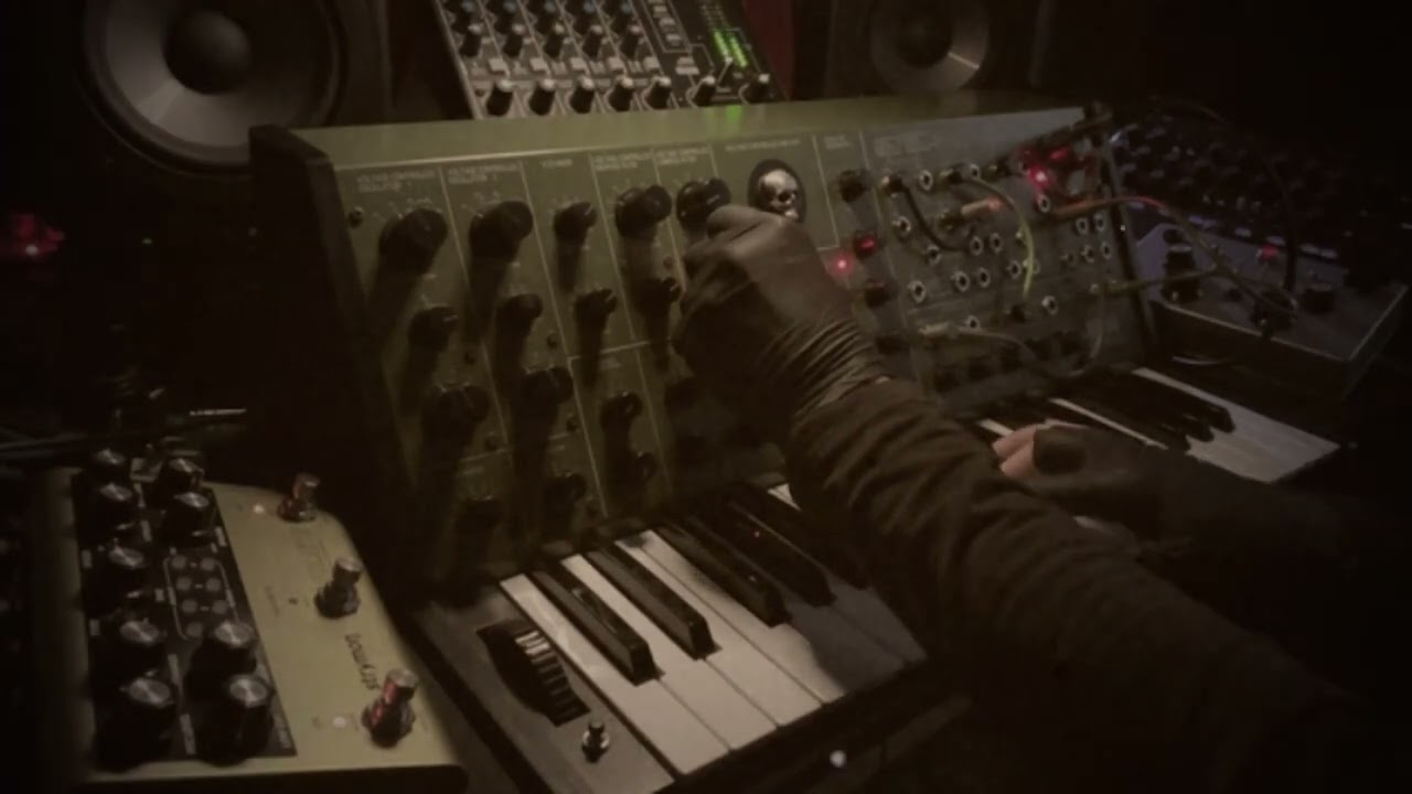 Korg MS-20 - Looper degradation and Dark Ambient music.