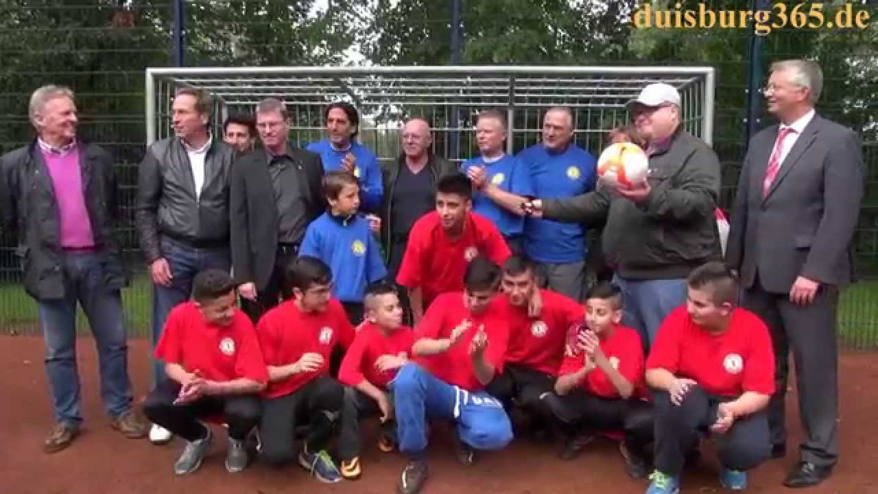 Lions Club Duisburg Concordia weiht Bolzplatz in Huettenheim ein