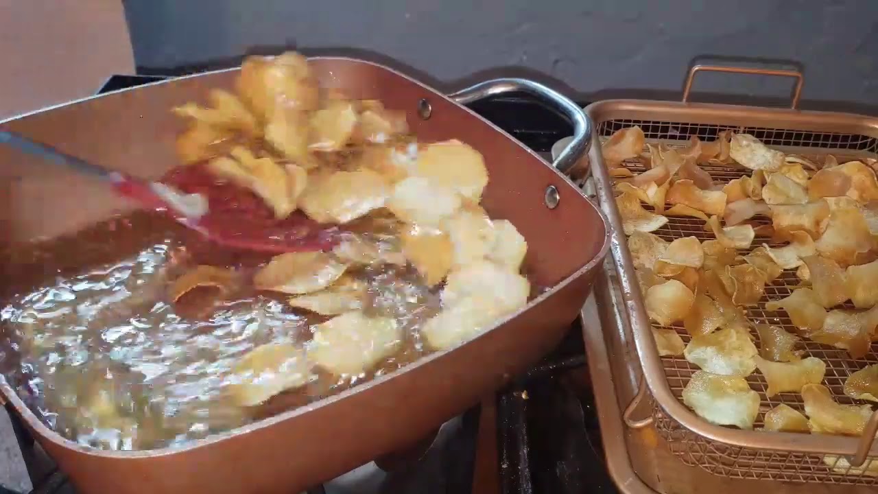 Chicharritas de malanga!ñoooo que riquera ! embullate y sigue el video te gustará.