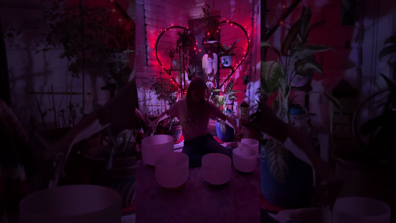 Can’t sleep? Join me for a relaxing sound bath to help you settle in, relax and sleep well. 