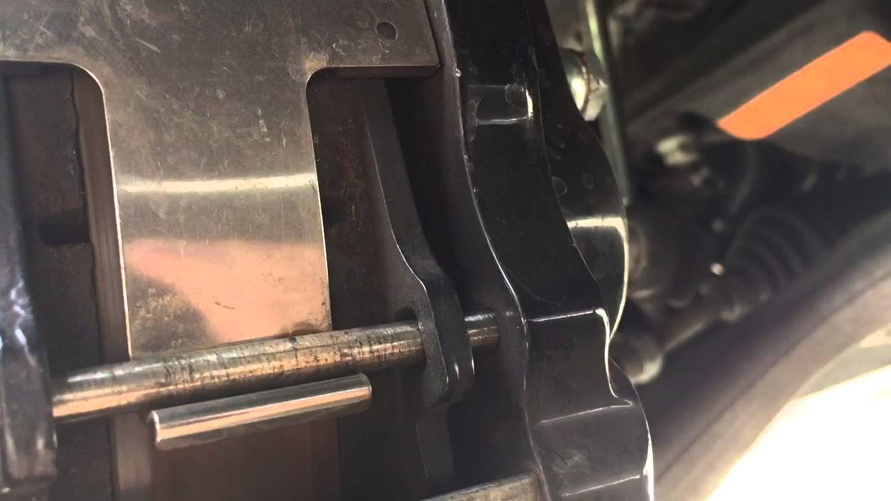 Clicking pads in caliper