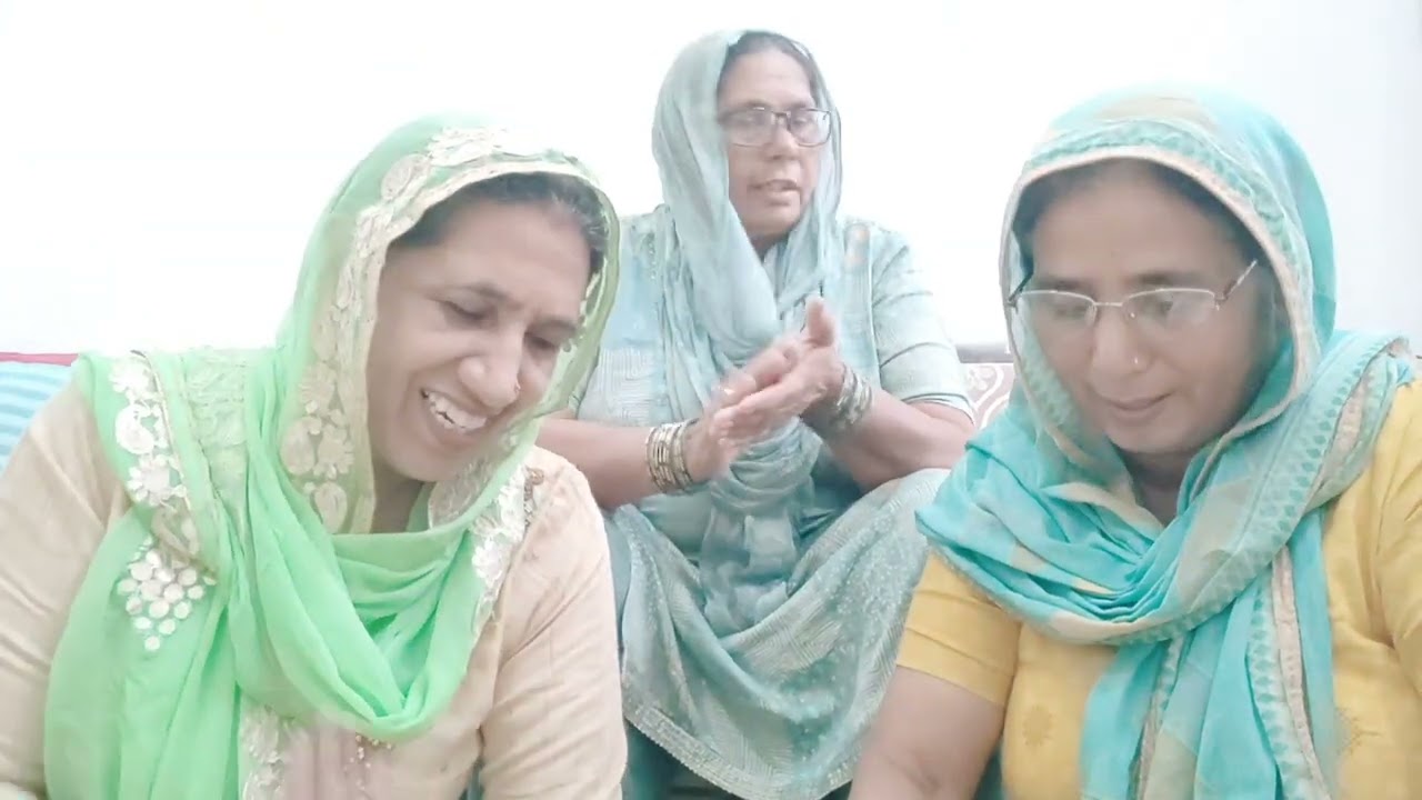 👉मै बैठी-बैठी राम रट्टू मेरी बहुवड़ रोटी ल्याई है#भजन पूरा सुने#प्लीज़👍#शेयर#सब्सक्राइब#कमेंट#करें🙏