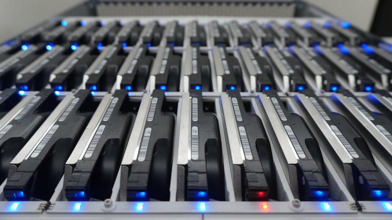 I Built a 1 Petabyte Server From Scratch