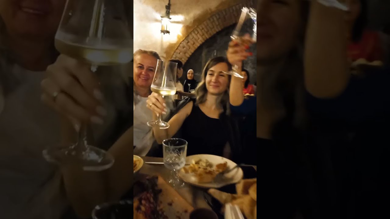 Ужин в ресторане 