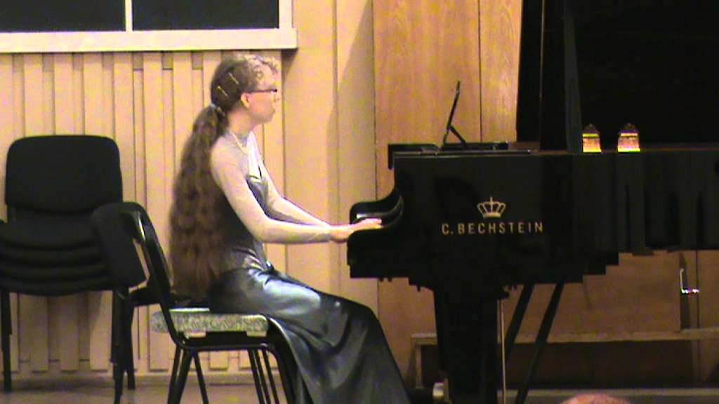 Polina Sasko plays Ravel Sonatine,part3
