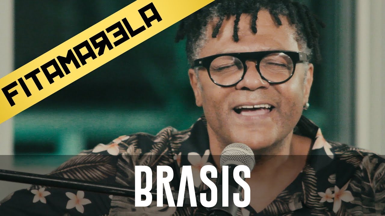 Brasis (voz e violão) - Gabriel Moura  (compositor da música)