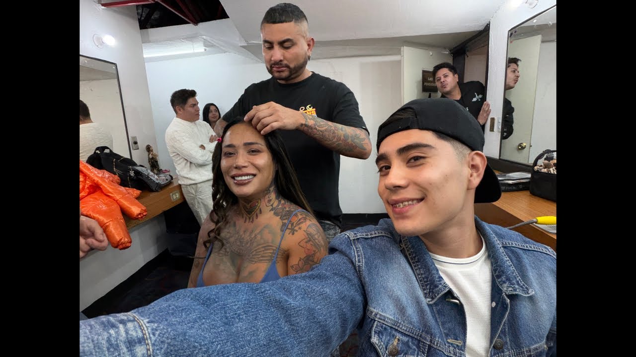 Kary Torres Oficial está en vivo con la pasiva en CDMX en el teatro