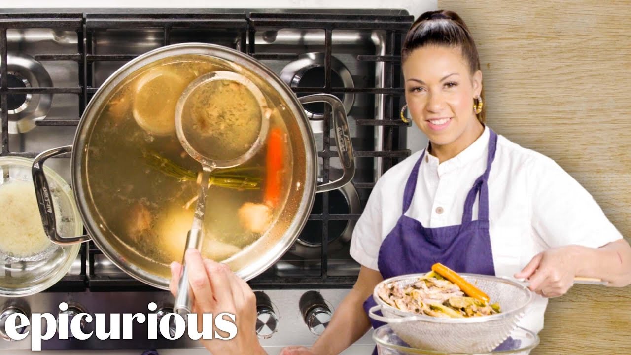 Приготовьте свой собственный куриный бульон «Жидкое золото» | Epicurious 101