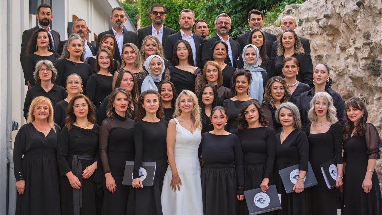Sinope çok sesli yetişkin korosu 