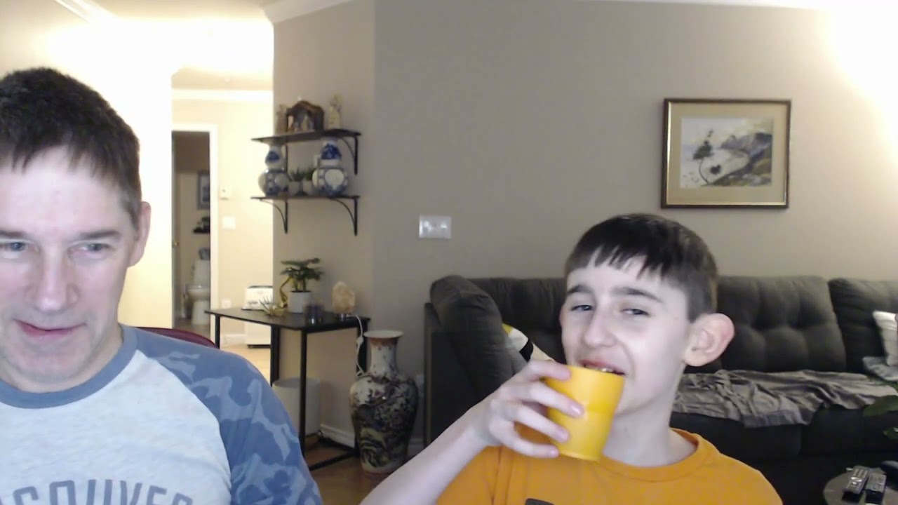 BERRY GOOD Oasis Smoothie | Jake's First Food Review 🫐