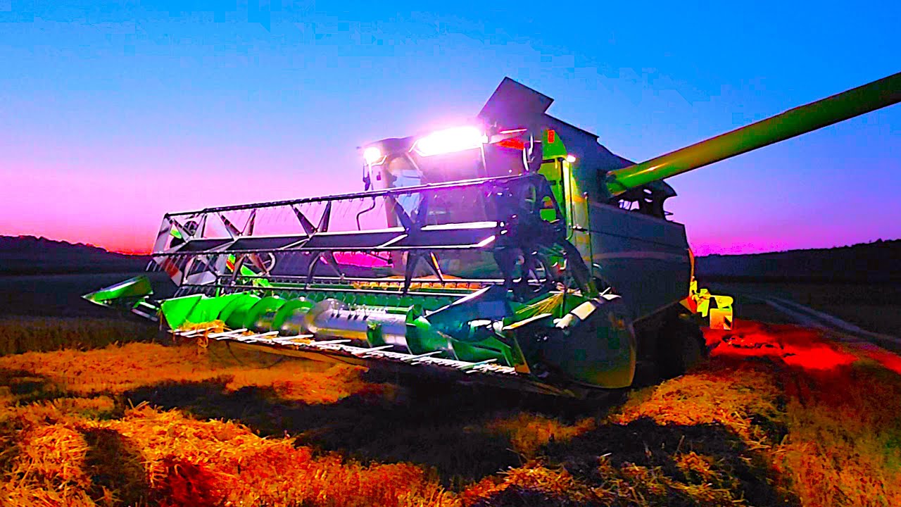 John Deere W Mähdrescher lässt es mal richtig krachen! Weizenernte mit Vollgas im Nachtmodus!