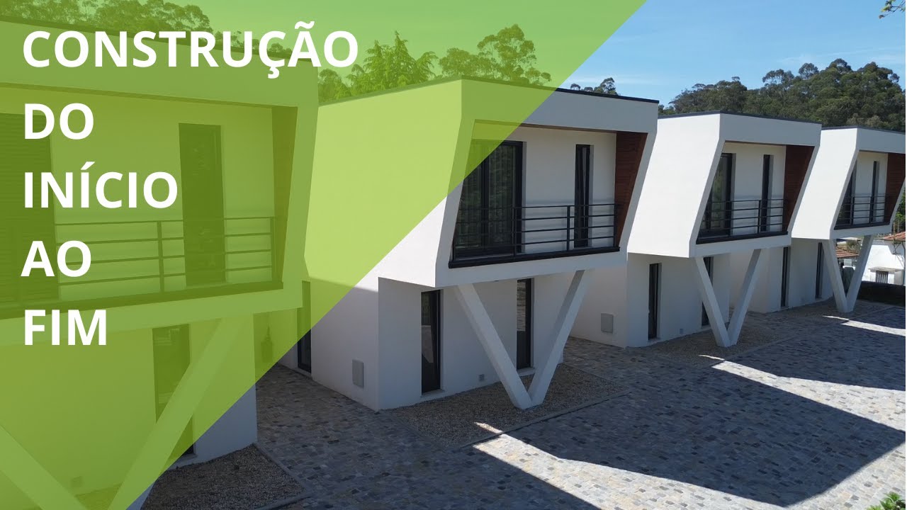 Construção de várias casas com contentores marítimos