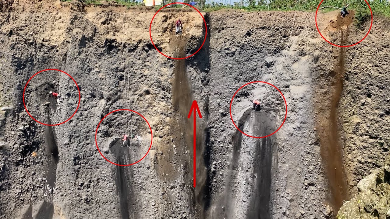 Incredible sand cliff mining‼️these five miners carried out massive cliff excavations