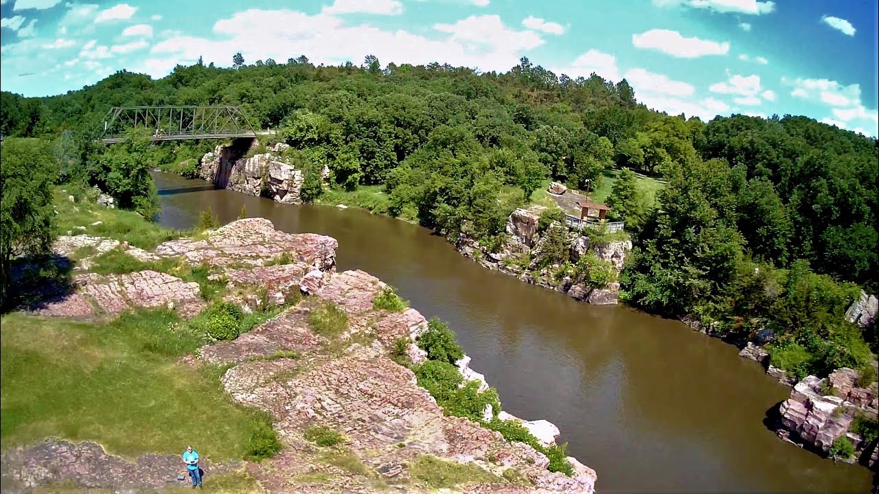 Trying out my new Holy Stone HS510 - Mini drone without the Mavic price :)
