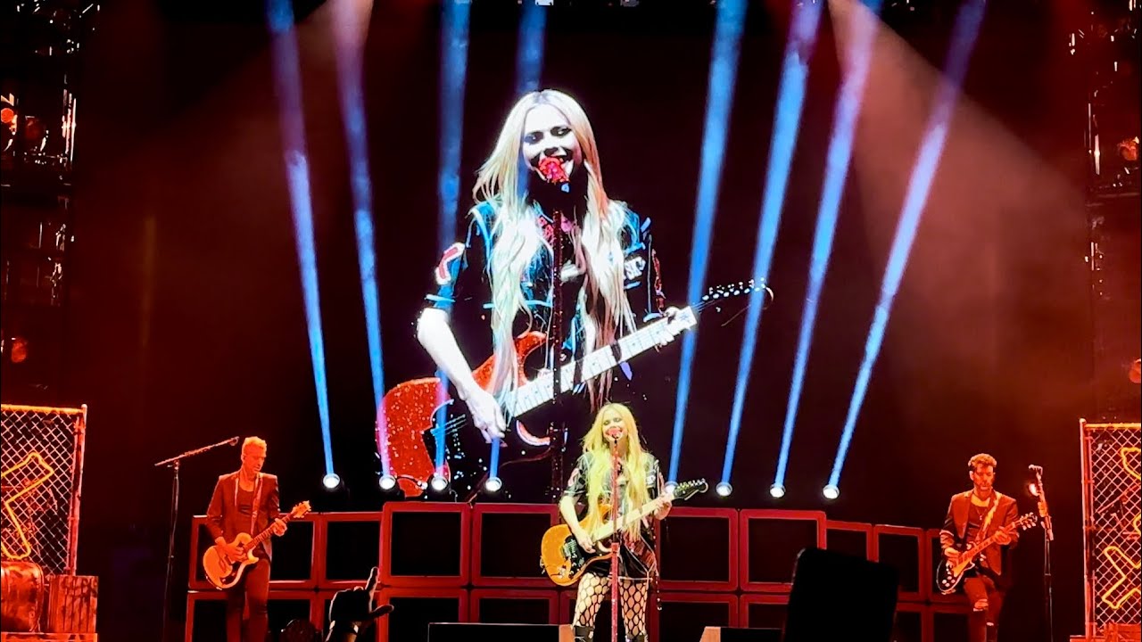 Avril Lavigne - MY HAPPY ENDING - Greatest Hits Tour - Seattle, WA - May 25, 2024