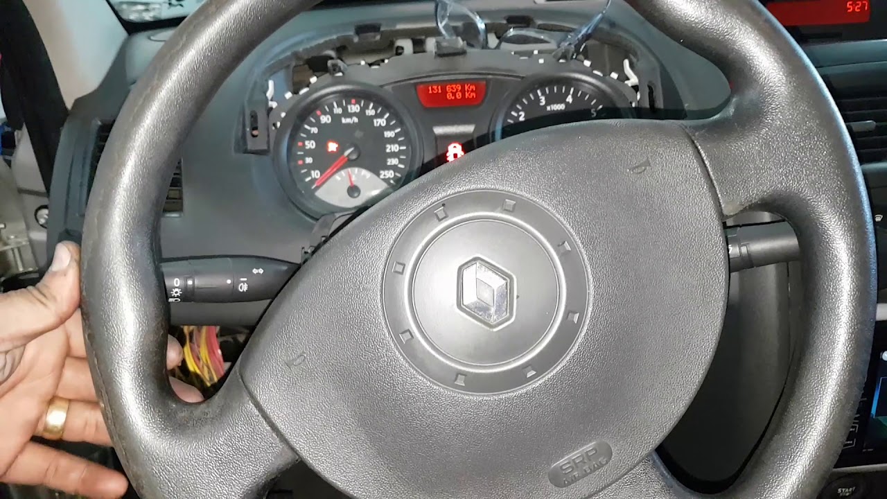 Renaut Megane com Defeito na Direção Elétrica