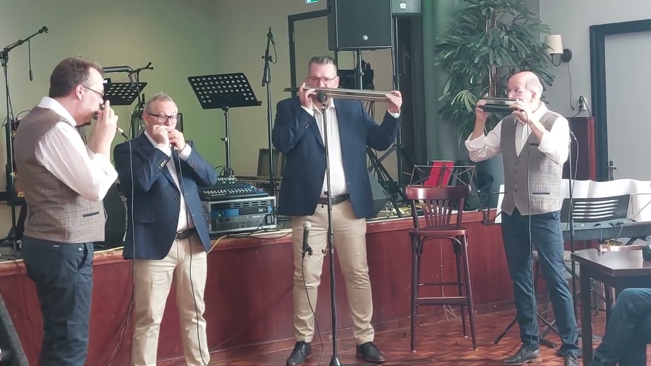 Still got the blues, by Harmonica Quartet Fata Morgana