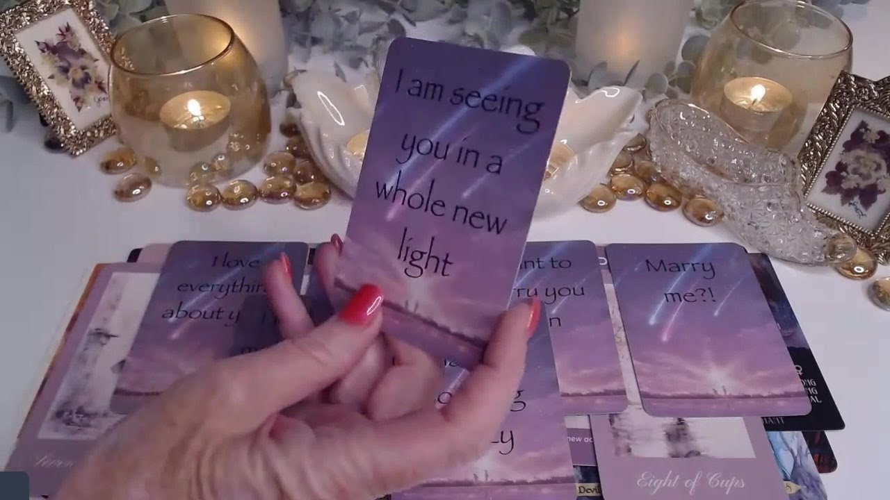 CANCER NEW YEAR, NEW YOU WEEKLY ZODIAC CANCER LOVE TAROT READING