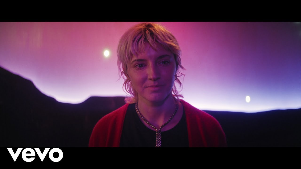 Caroline Rose - Tell Me What You Want (Official Music Video)
