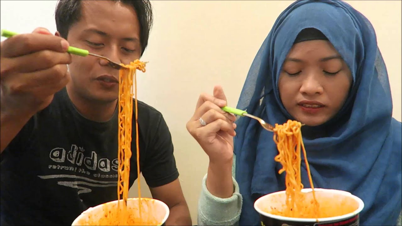 Fire Noodle Challenge ft. Firdaus