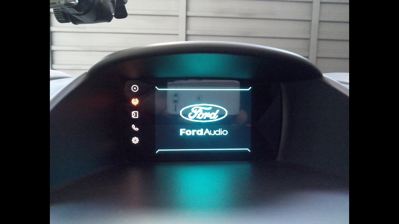 Ford NEW FIESTA Solucionando problema do SYNC (reset tirando fusível)