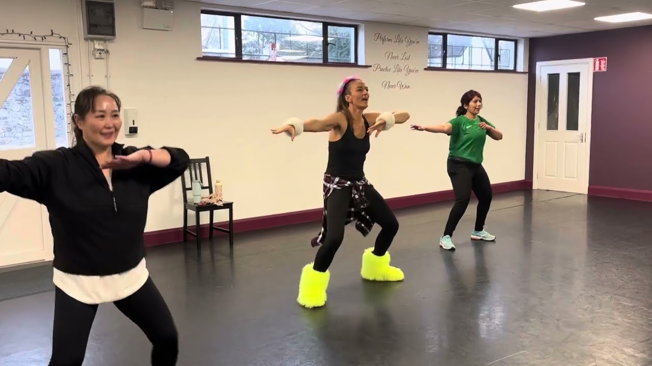 RUTINA COMPLETA DE ZUMBA | VENENO DE SERPIENTE 🐍🔥
