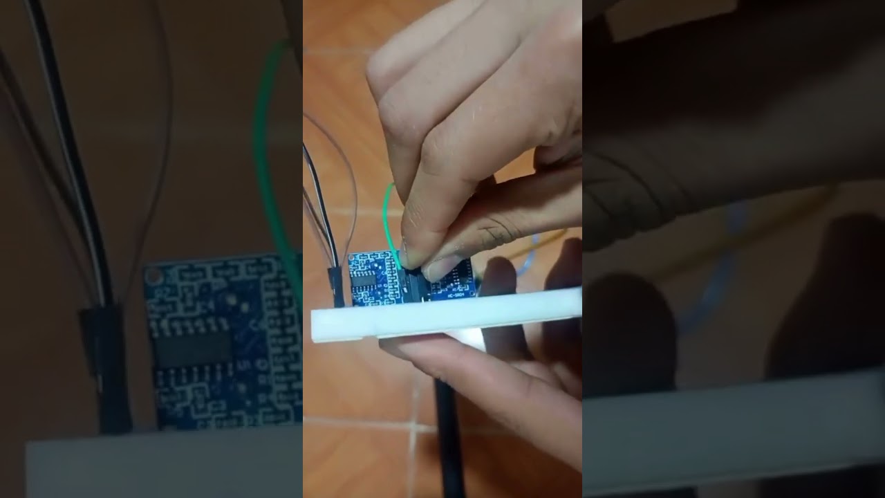 ACA  Fundamentos de Física- Sistema de seguridad mediante circuitos eléctricos y sensores