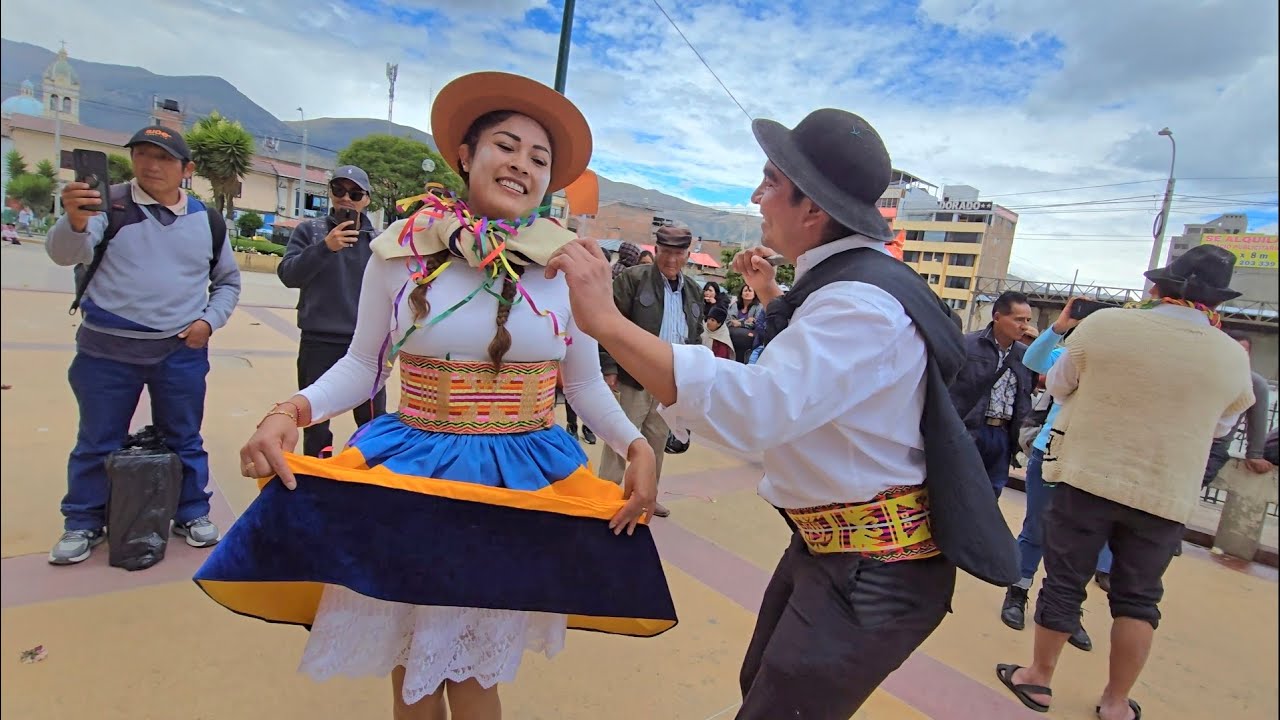  ¡Así comienza el Akshu Tatay! La fiesta costumbrista que llena de alegría al pueblo