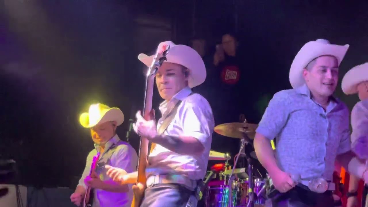 GRUPO ZÚMBALE PRIMO EN ESTACIÓN DISCOTEQUA DE COMBARBALA