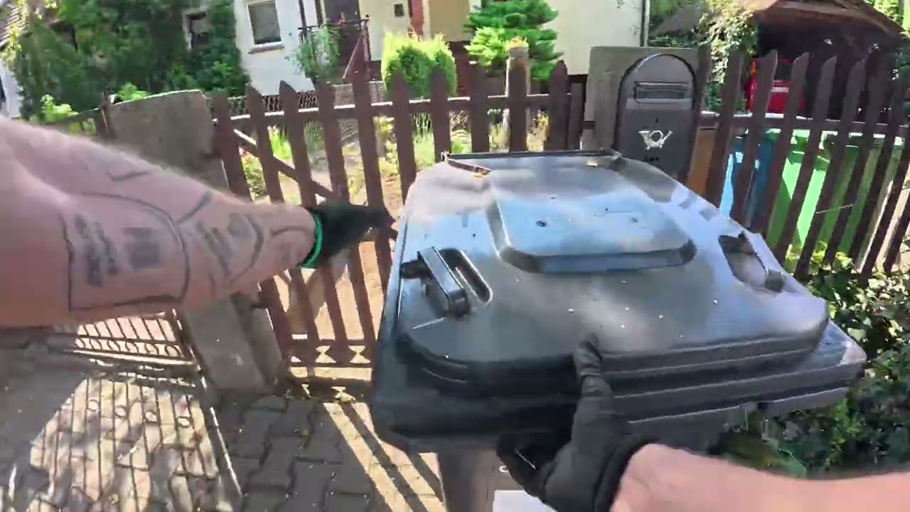 Przygotowanie pojemników do wywozu odpadów (wystawka)👌👌
