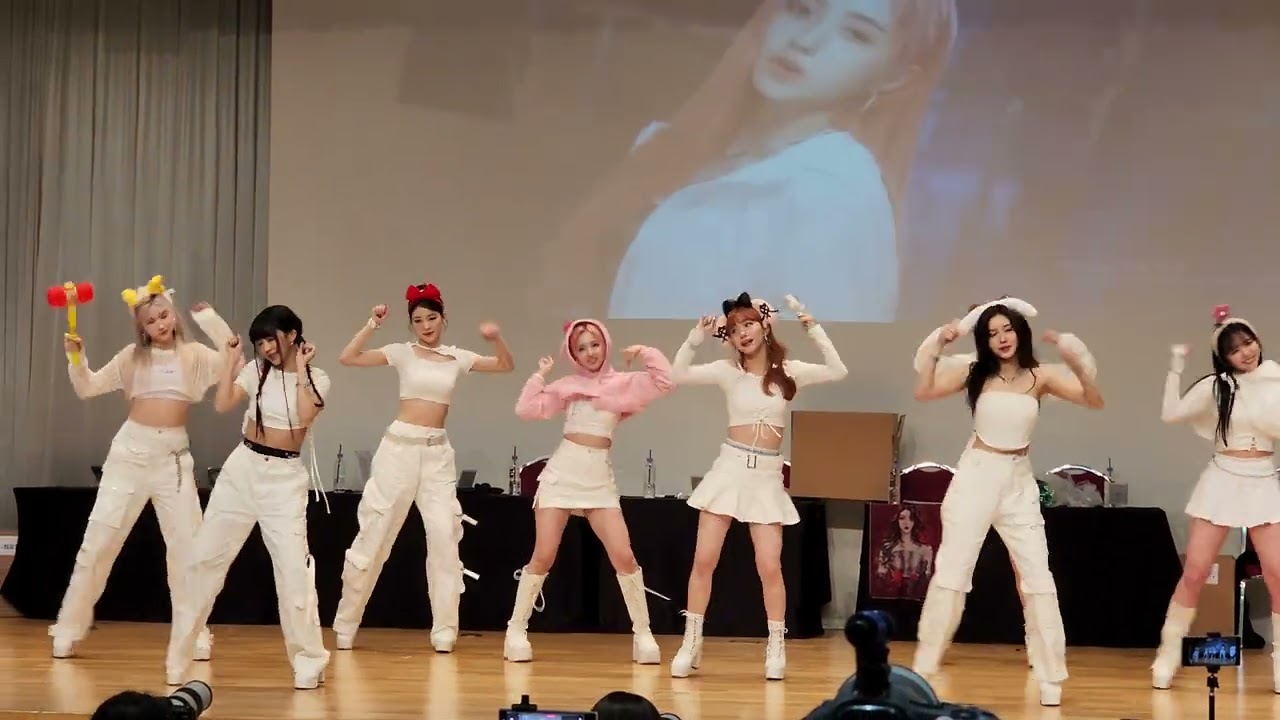 케플러(Giddy) 230421 사운드웨이브 팬사인회