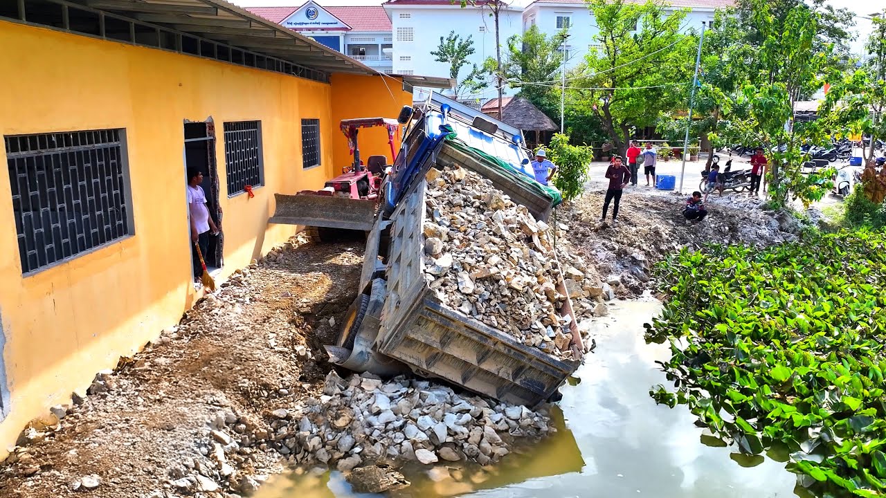 fail back drive truck to pond nicely project cover .! Bulldozer ,Excavator help truck skill action