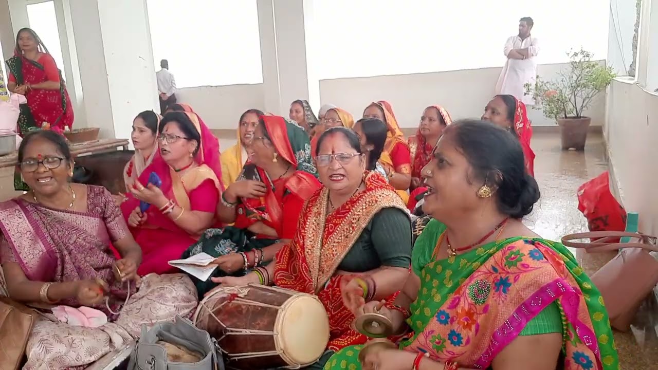 शेरावाली से मिलना बडा जरूरी ,माताजी का भजन 