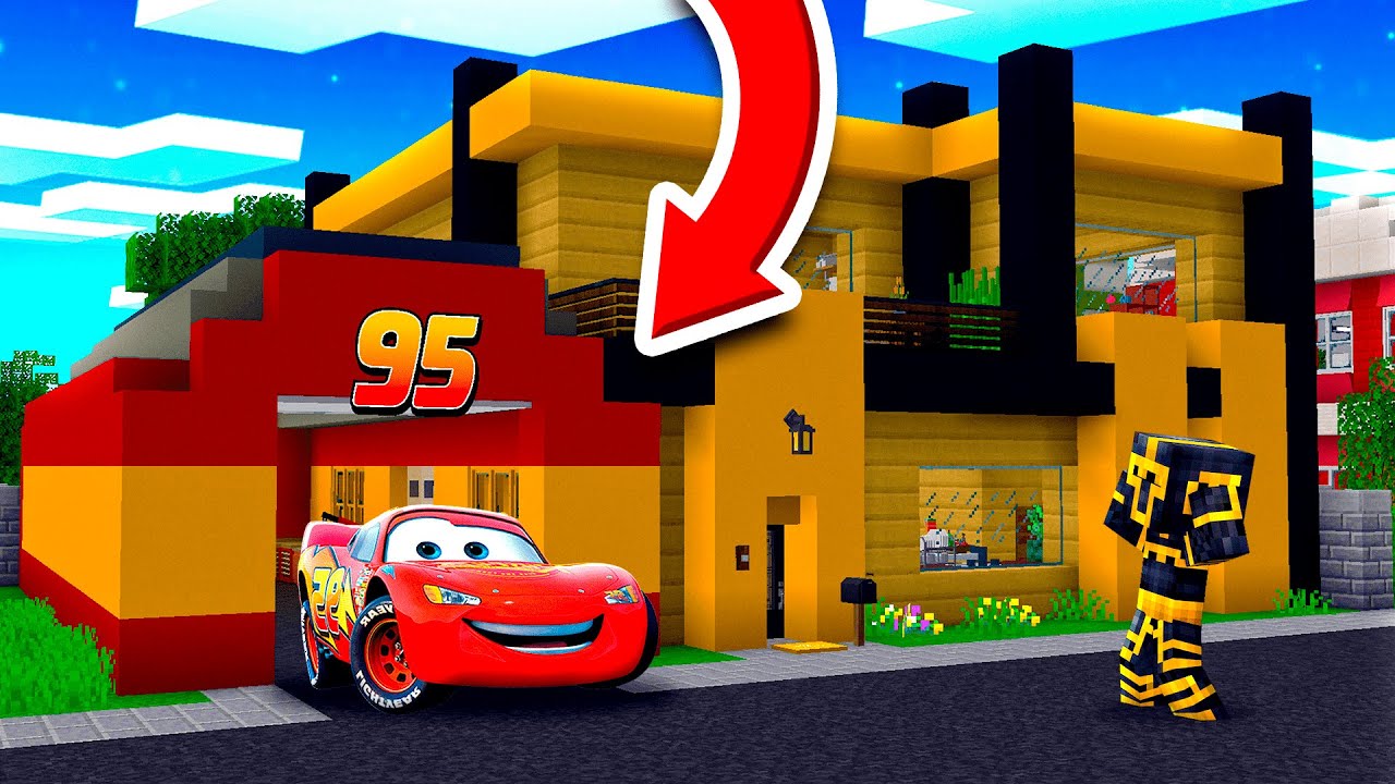 RAYO MCQUEEN VIVE EN LA CASA DE MASSI EN MINECRAFT 😱