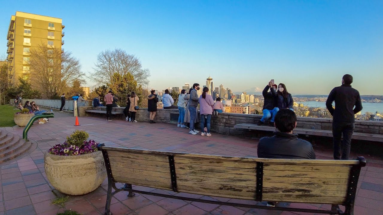 Sunset at Kerry Park - Seattle's #1 Viewpoint + Where to Set Up Your Camera for Photo Taking (4K)