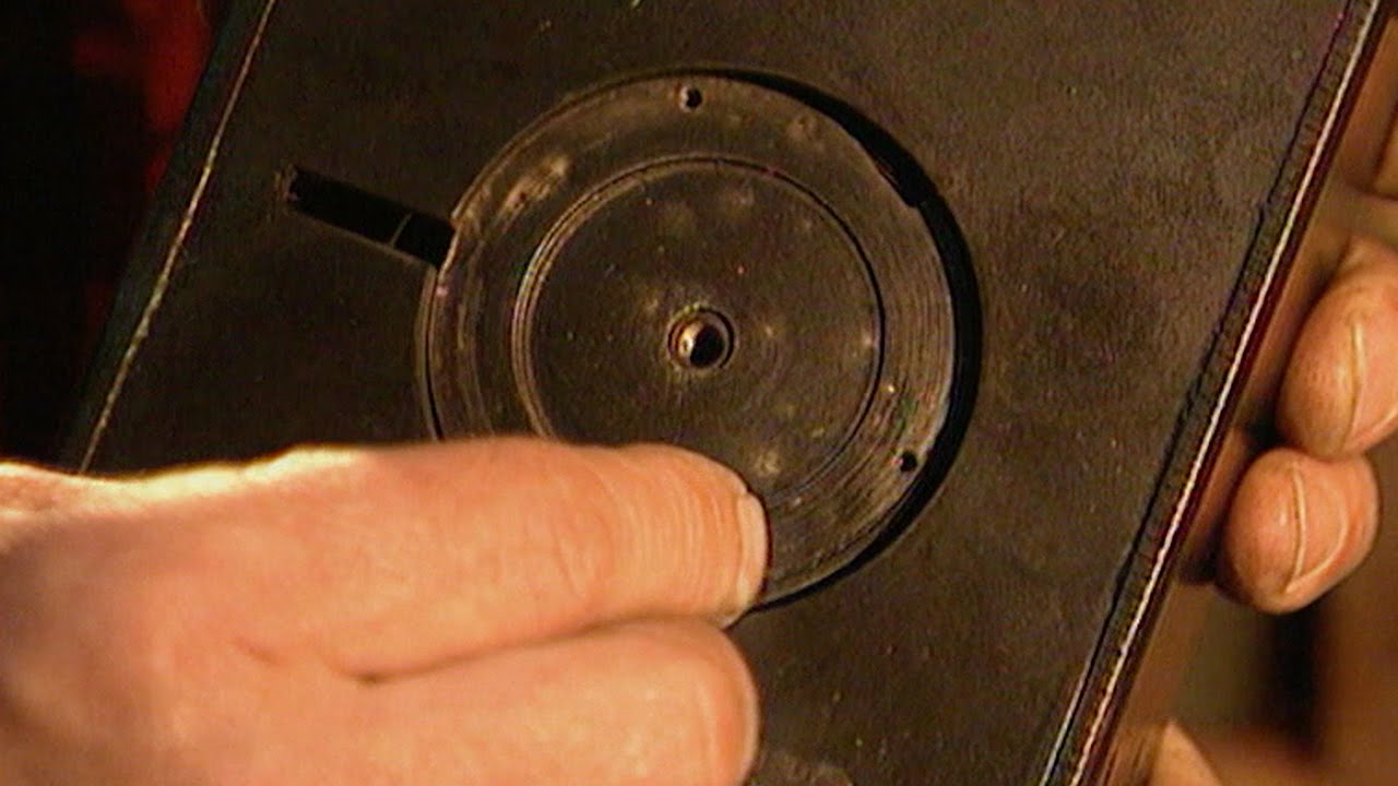 Inventing the Clockwork Radio w/ Trevor Baylis | Tomorrow's World | Earth Science