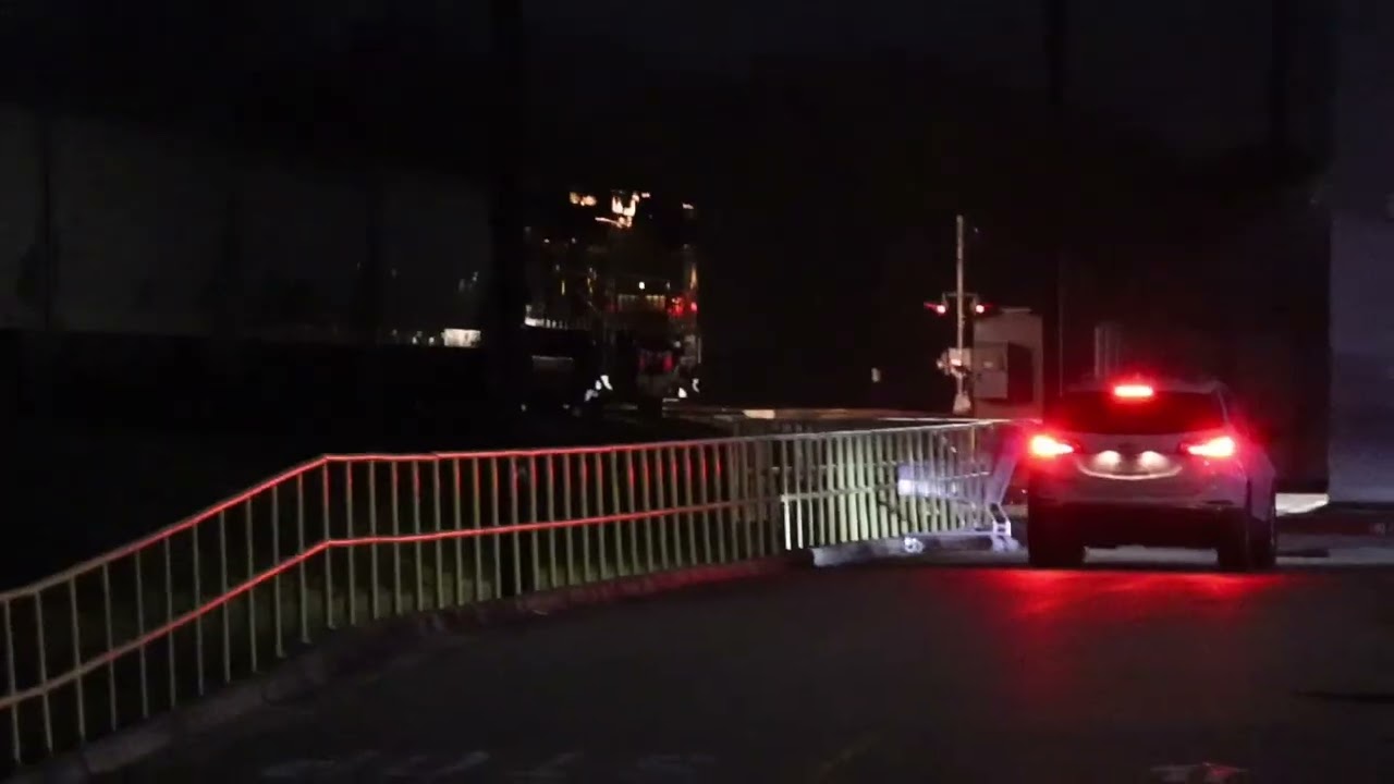 Up 5809 leads a manifest through Algoa and Alvin tx