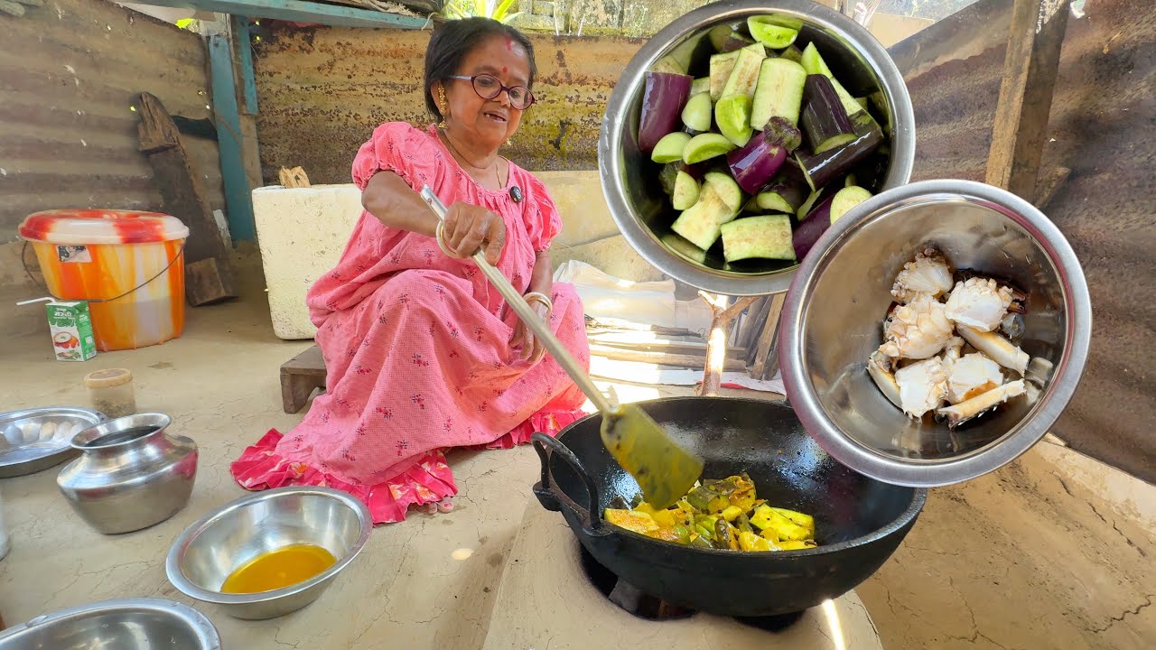 গাছের বেগুন টমেটো কাঁকড়া দিয়ে রান্না Gacher Begun Tomato Kakra diye ranna