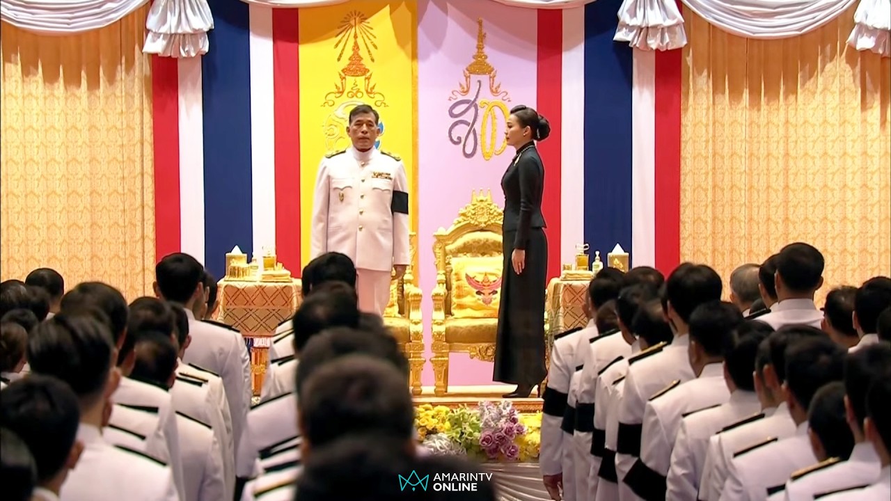 พระบาทสมเด็จพระเจ้าอยู่หัว และสมเด็จพระนางเจ้าฯพระบรมราชินี  เสด็จพระราชดำเนินมาทรงเปิดประชุมรัฐสภา