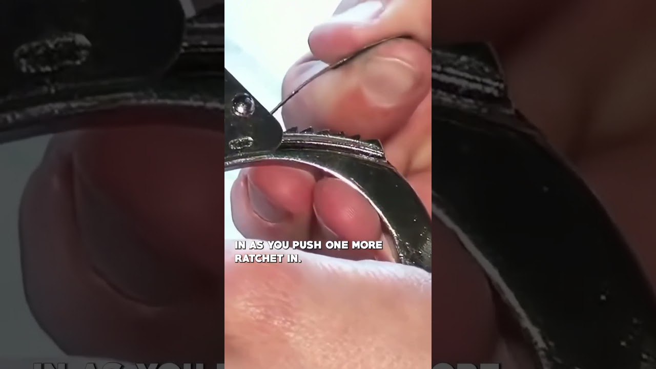 Unlock Handcuffs with a Shim &ndash; Easy Lock-Picking Hack! 🔓