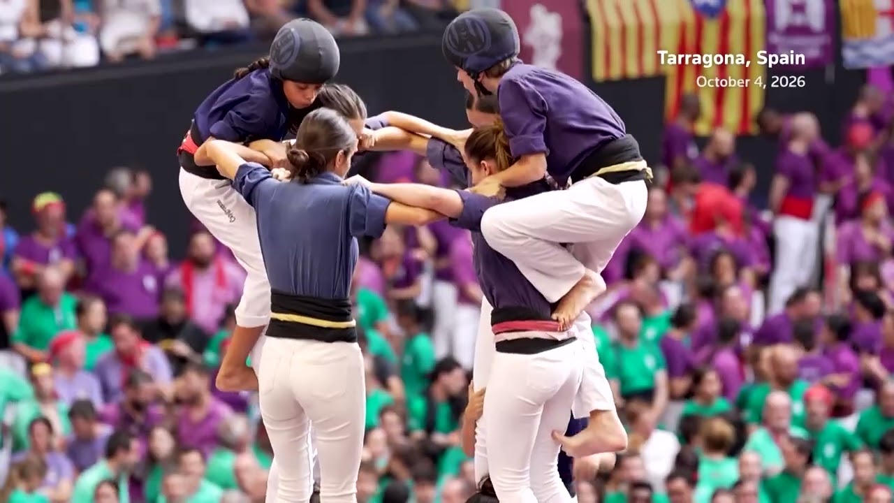 Crowds gather in Spain for world's biggest human tower contest