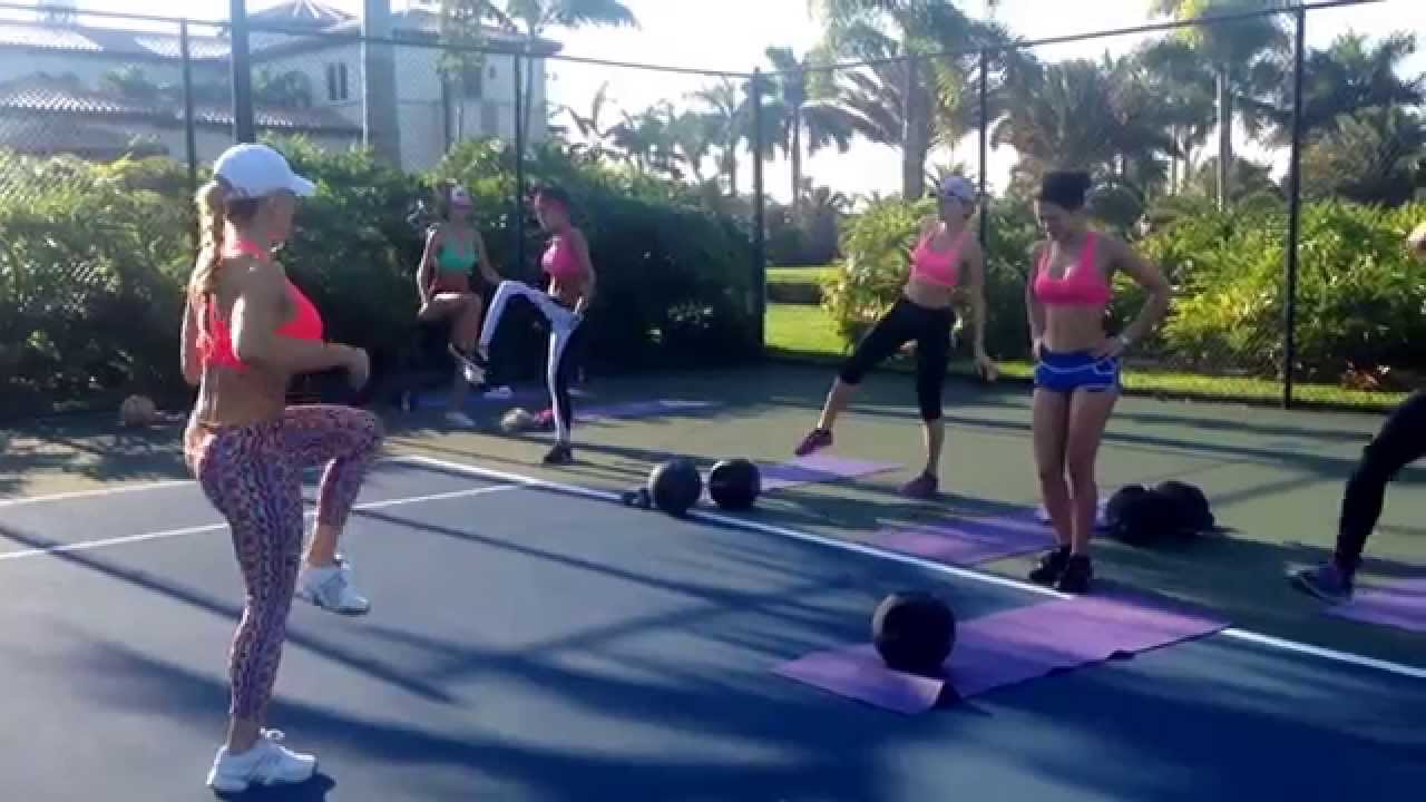 Entrenamiento de Claudia Molina a las chicas de NBL para quemar grasa y tonificar las caderas!