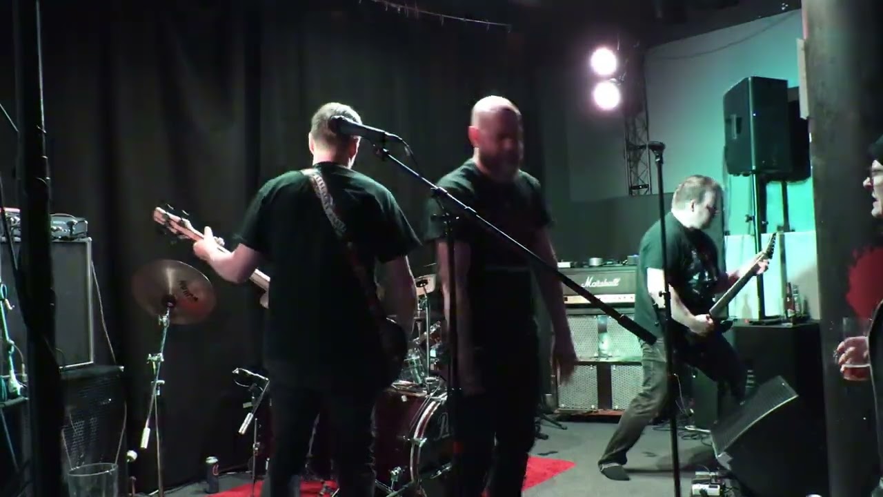 Pornogeneraattori - Perkeleet (live)