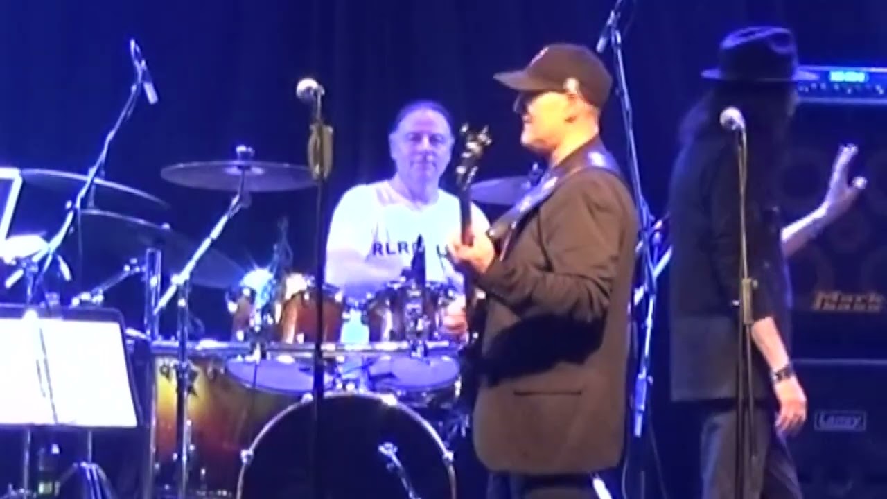 2002GR LIVE AT KYTTARO ΘΥΜΆΜΑΙ