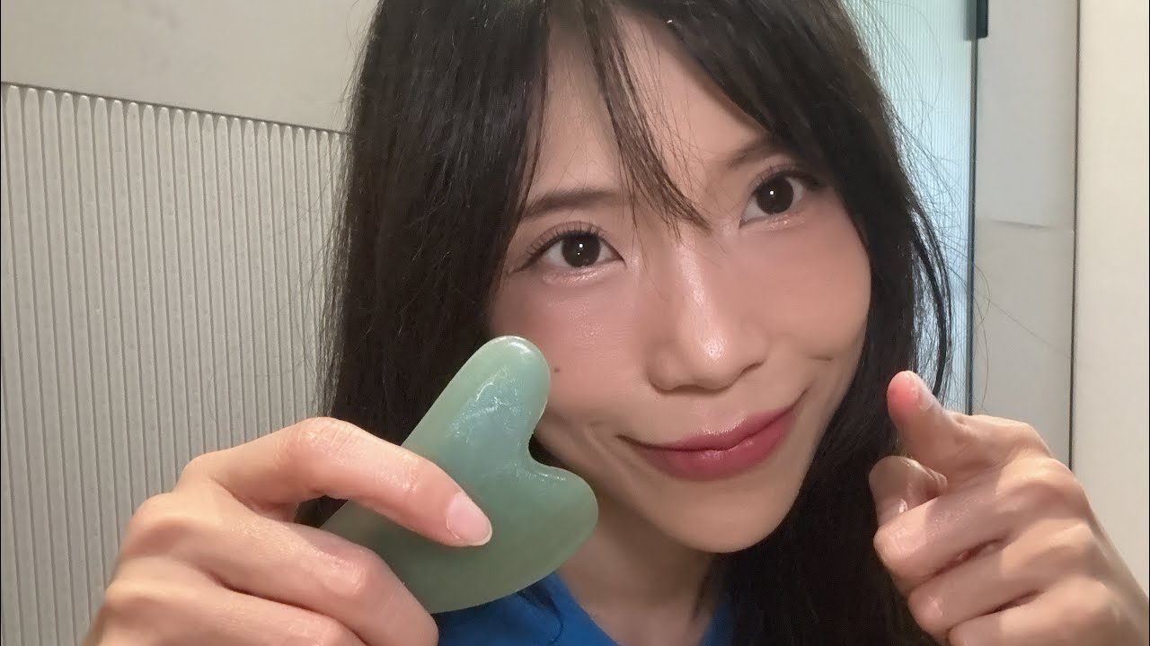 🇹🇭ASMR | Giving you a Gua Sha face massage นวดหน้าให้คุณด้วยเทคนิคกัวซา 💆🏻‍♀️