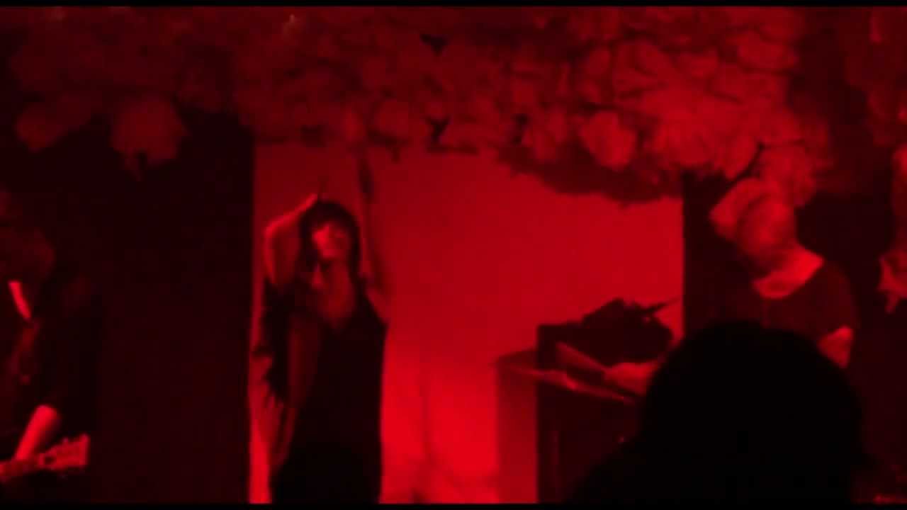 Tying Tiffany- live 