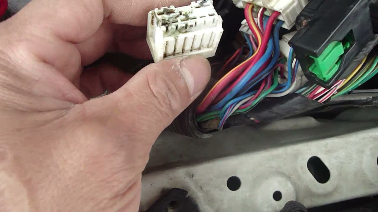 NISSAN ALTIMA ENCIENDE Y SE APAGA