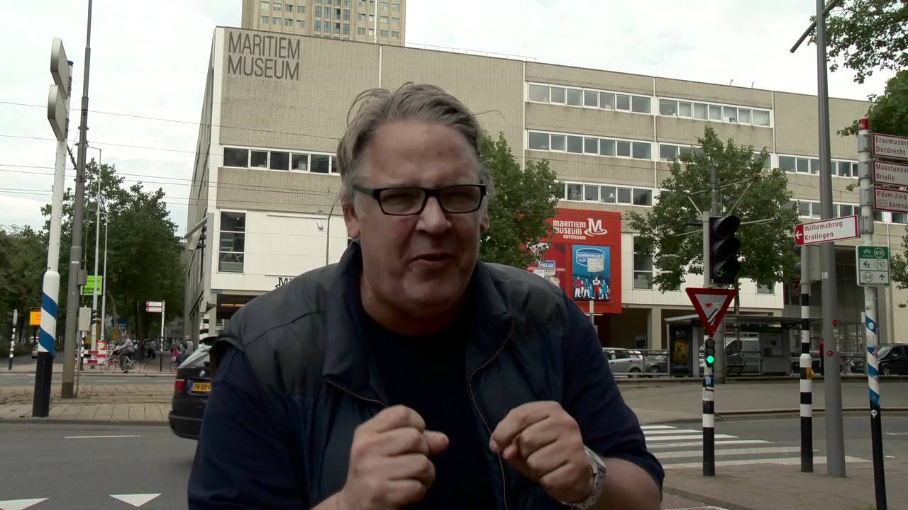 Jack Wouterse op zee voor familietentoonstelling 'Recht zo die gaat'